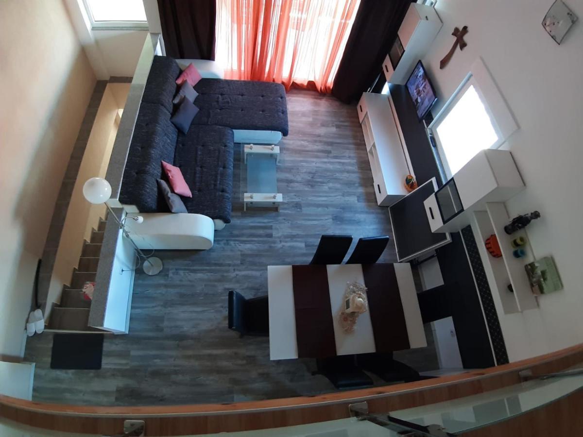 Apartment Tonko วีร์ ภายนอก รูปภาพ